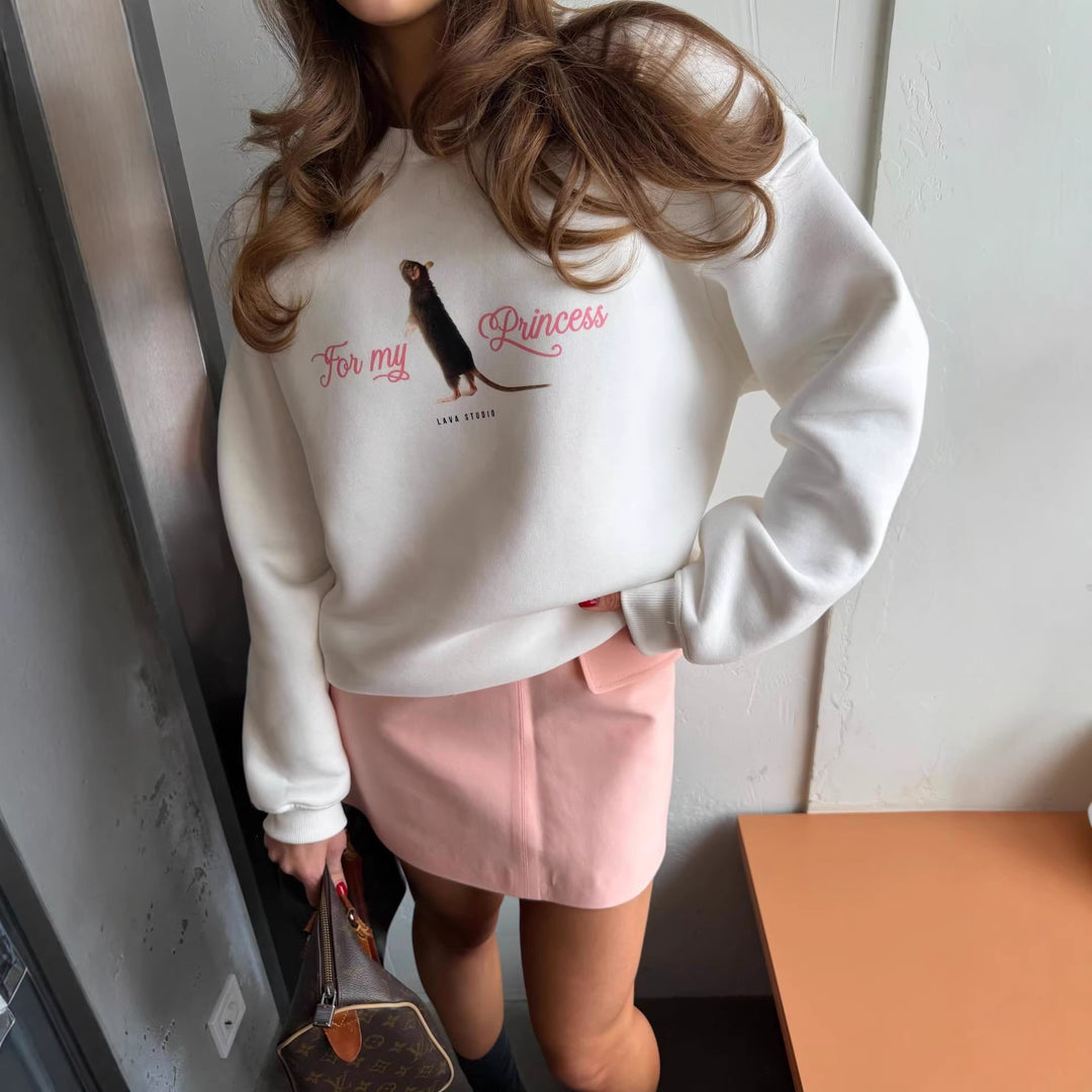 Kvinnors sweatshirts med originalt djurmotiv och unik text Mirla-Eva Jonsson
