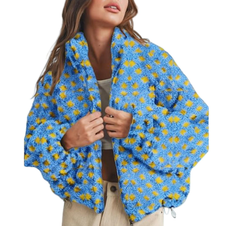 Kvinnors teddyjacka i modernt design med oversized passform Mirla-Eva Jonsson