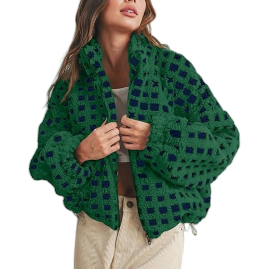 Kvinnors teddyjacka i modernt design med oversized passform Mirla-Eva Jonsson