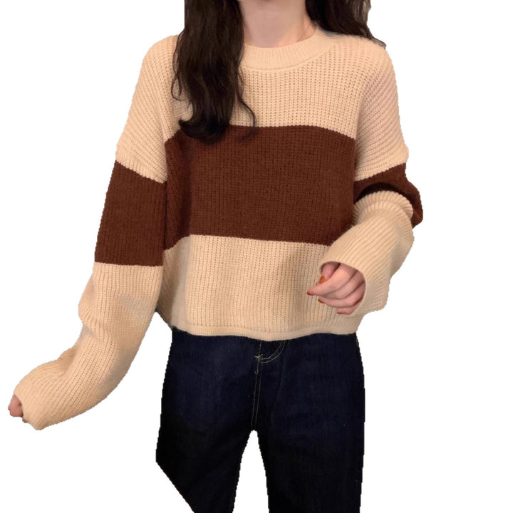 Kvinnors tjocka stickade tröja med modern färgblockdesign Mirla-Eva Jonsson