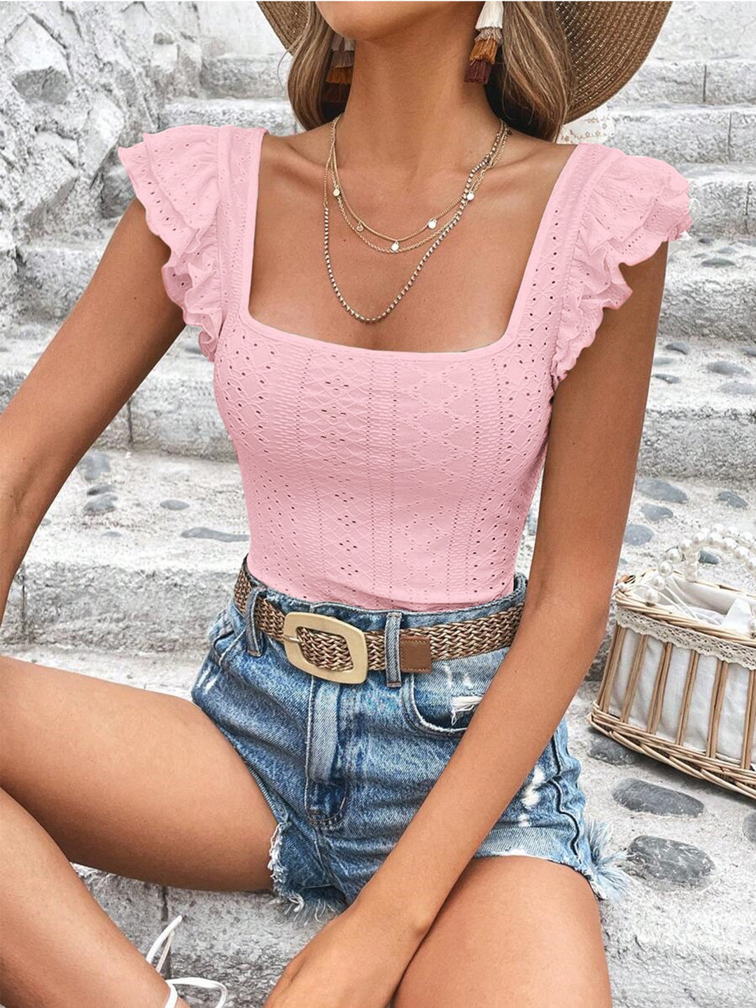Kvinnors topp med volangdetaljer och fyrkantig neckline Mirla-Eva Jonsson