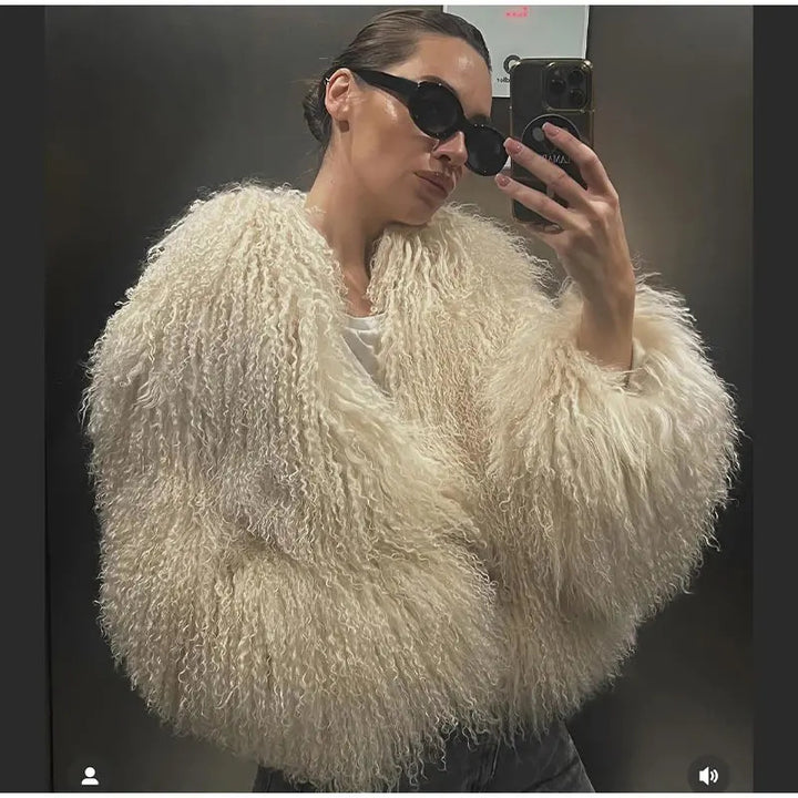 Kvinnors trendiga Teddy tröja Mirla-Eva Jonsson