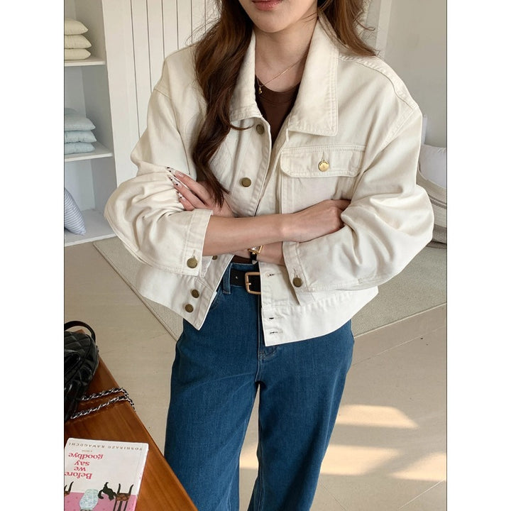 Kvinnors trendiga cropped denimjacka Mirla-Eva Jonsson