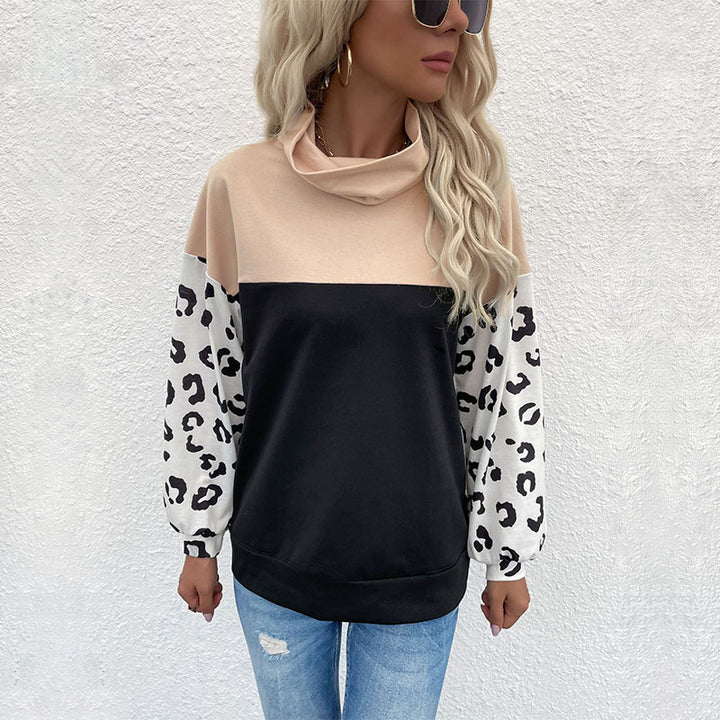 Kvinnors trendiga hoodie med djurtryck och hög krage Mirla-Eva Jonsson