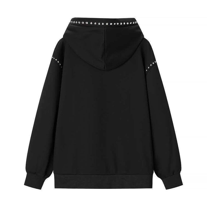 Kvinnors trendiga hoodie med eleganta nitar Mirla-Eva Jonsson