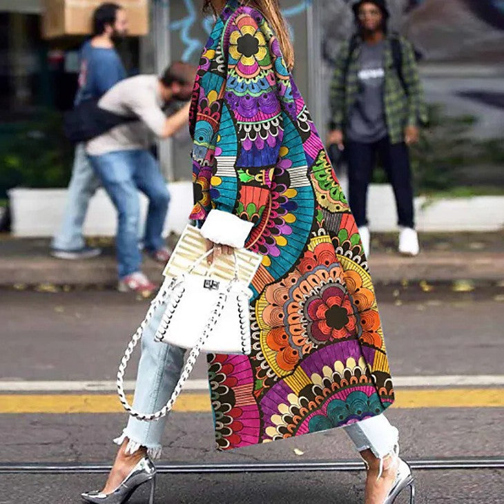 Kvinnors trendiga kimono med färgglad mandalamönster-Eva Jonsson