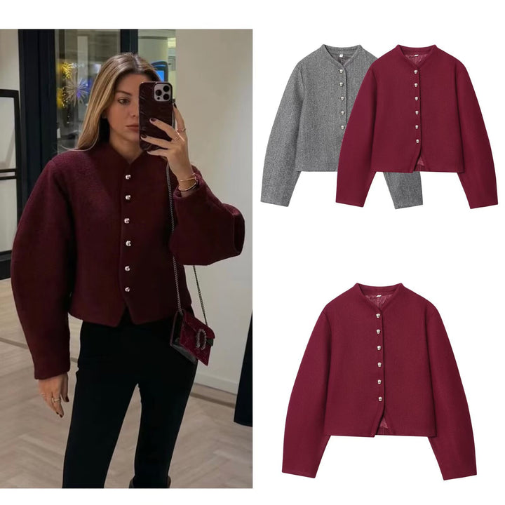 Kvinnors trendiga korta jacka med elegant knappstängning Mirla-Eva Jonsson