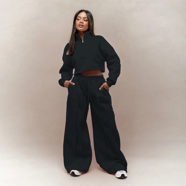 Kvinnors trendiga korta sweatshirt och avslappnad joggingbyxor set Mirla-Eva Jonsson