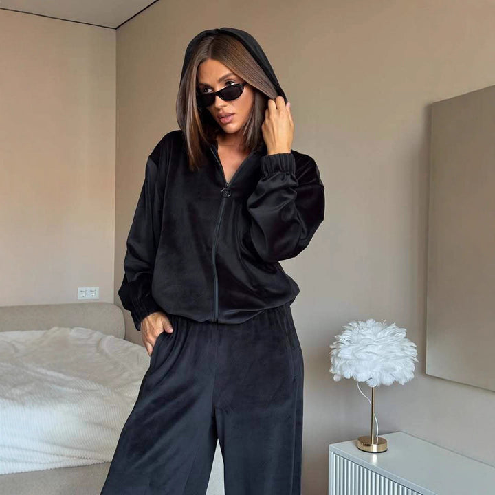 Kvinnors trendiga loungedress set med huva och lös passform Mirla-Eva Jonsson