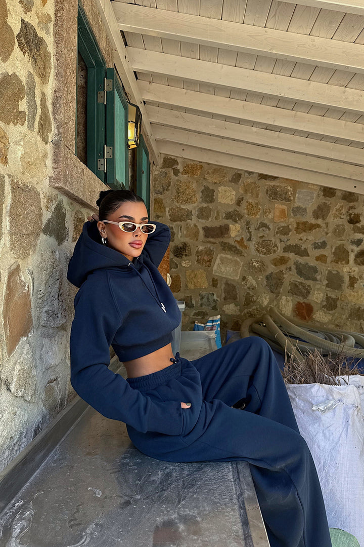 Kvinnors trendiga och bekväma croppad hoodie-set med elastisk midja Mirla-Eva Jonsson