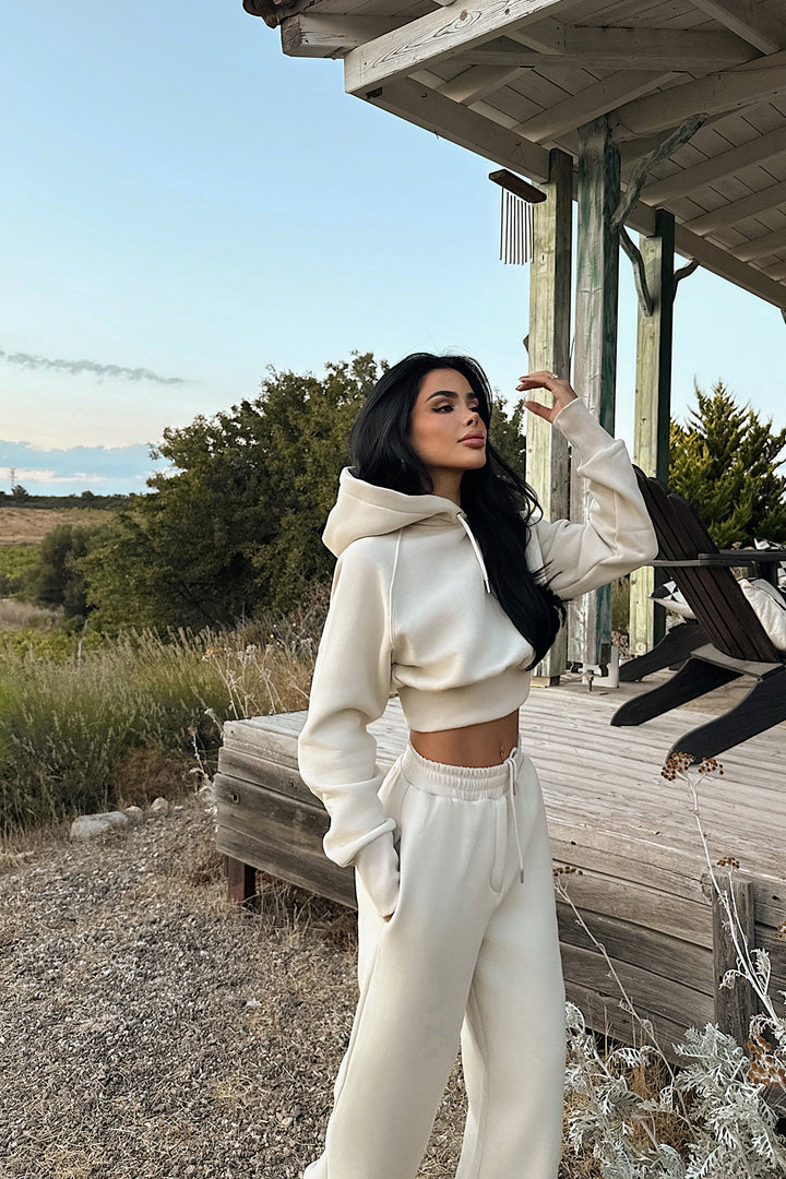 Kvinnors trendiga och bekväma croppad hoodie-set med elastisk midja Mirla-Eva Jonsson