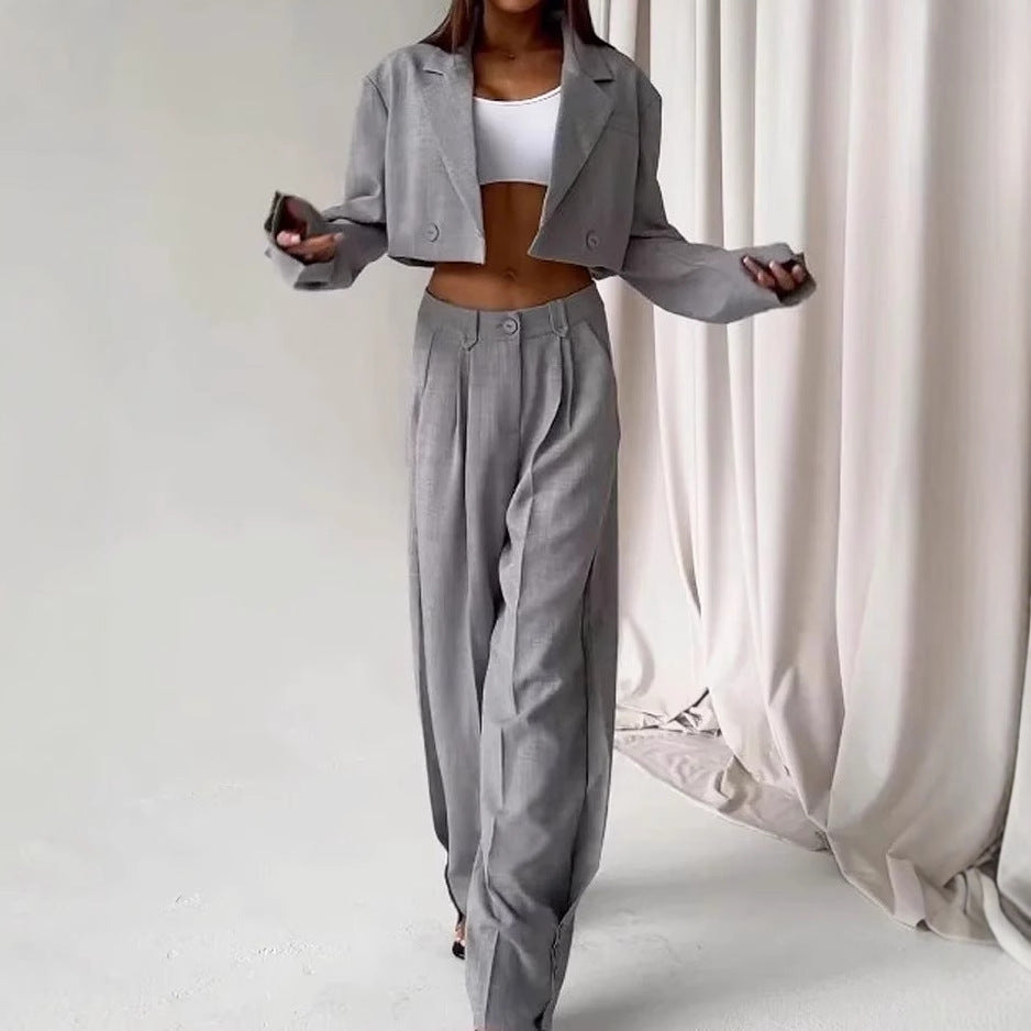 Kvinnors trendiga oversized blazerensemble med högmidjade byxor Mirla-Eva Jonsson