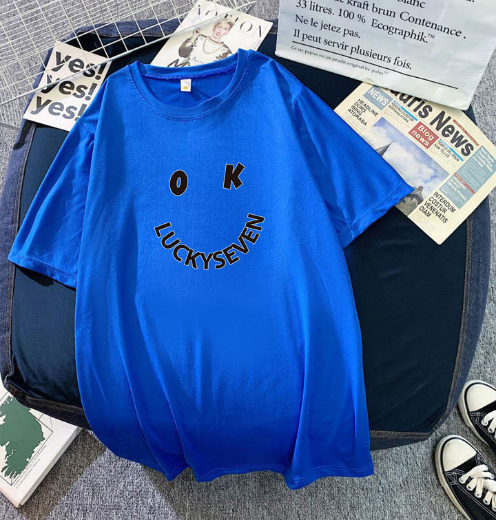 Kvinnors trendiga t-shirt med avslappnad smiley-tryck och högkvalitativ bomullskvalitet Mirla-Eva Jonsson