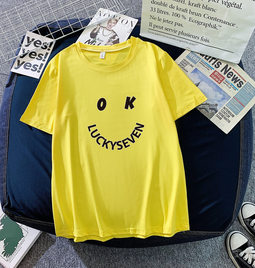 Kvinnors trendiga t-shirt med avslappnad smiley-tryck och högkvalitativ bomullskvalitet Mirla-Eva Jonsson