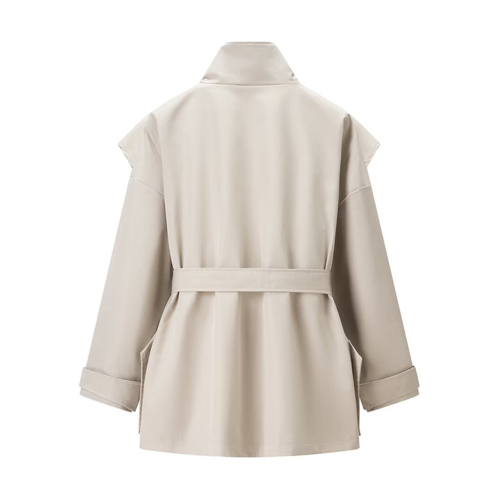 Kvinnors trendiga trench coat jacka med hög krage och praktiska fickor Mirla-Eva Jonsson