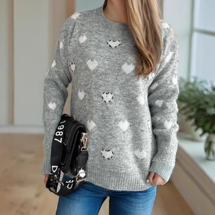 Kvinnors tröja med lekfullt hjärtdesign och mjuk textur Mirla-Eva Jonsson