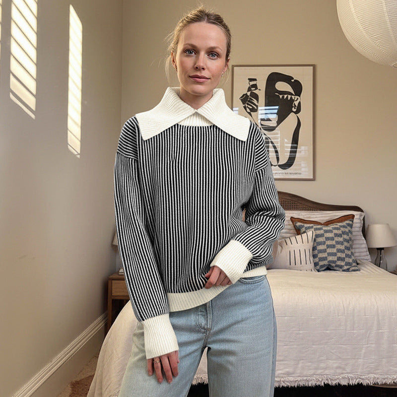 Kvinnors tröja med modernt randmönster och elegant krage Mirla-Eva Jonsson