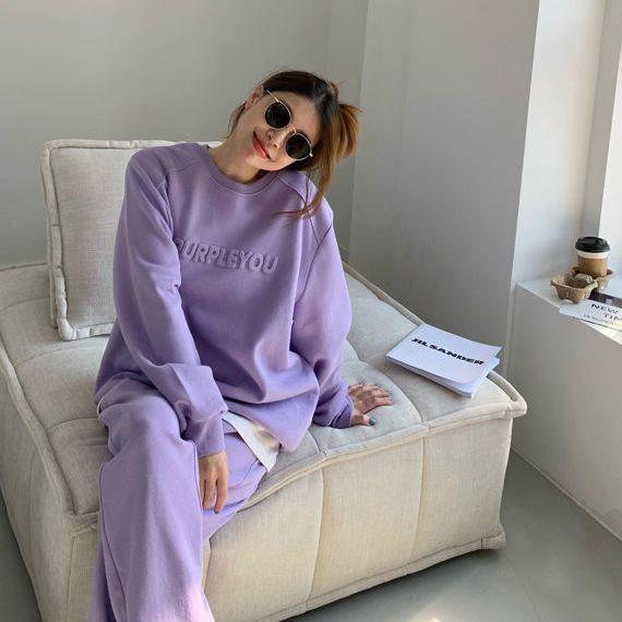 Kvinnors urbana loungeklädsel med oversized sweatshirts och avslappnade joggers Mirla-Eva Jonsson