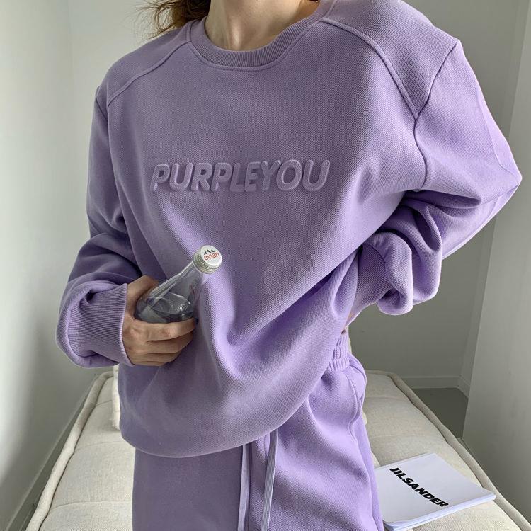 Kvinnors urbana loungeklädsel med oversized sweatshirts och avslappnade joggers Mirla-Eva Jonsson