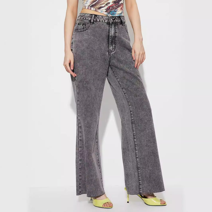 Kvinnors utställda jeans med hög midja och detaljerade sömmar Mirla-Eva Jonsson