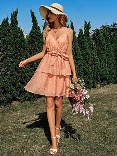 Kvinnors utsvängd sommardress med omslagseffekt och volanger Mirla-Eva Jonsson