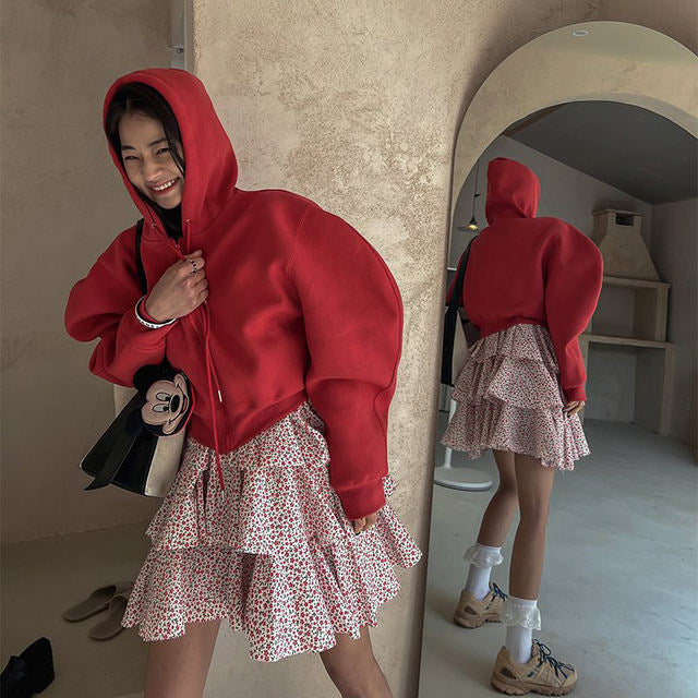 Kvinnors vardaglig hoodie med voluminösa ärmar Mirla-Eva Jonsson