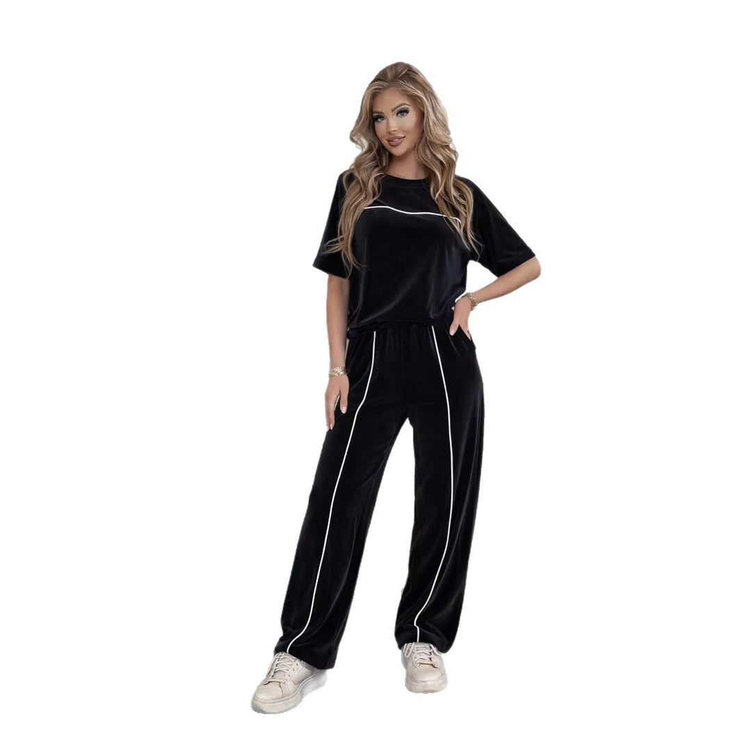 Kvinnors velour lounge set med bekväm passform och kontrasterande detaljer-Eva Jonsson
