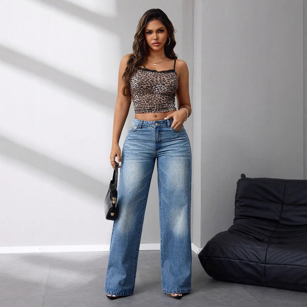 Kvinnors vida högmidjade jeans i en avslappnad vintage-stil Mirla-Eva Jonsson