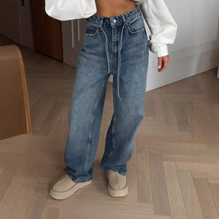Kvinnors vida jeans i vintage-stil med hög midja och avslappnad passform Mirla-Eva Jonsson