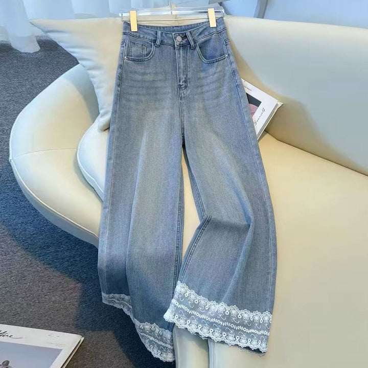 Kvinnors vida jeans med delikat spetsdetalj Mirla-Eva Jonsson