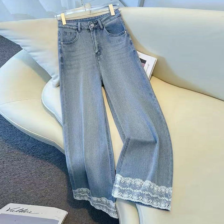 Kvinnors vida jeans med delikat spetsdetalj Mirla-Eva Jonsson
