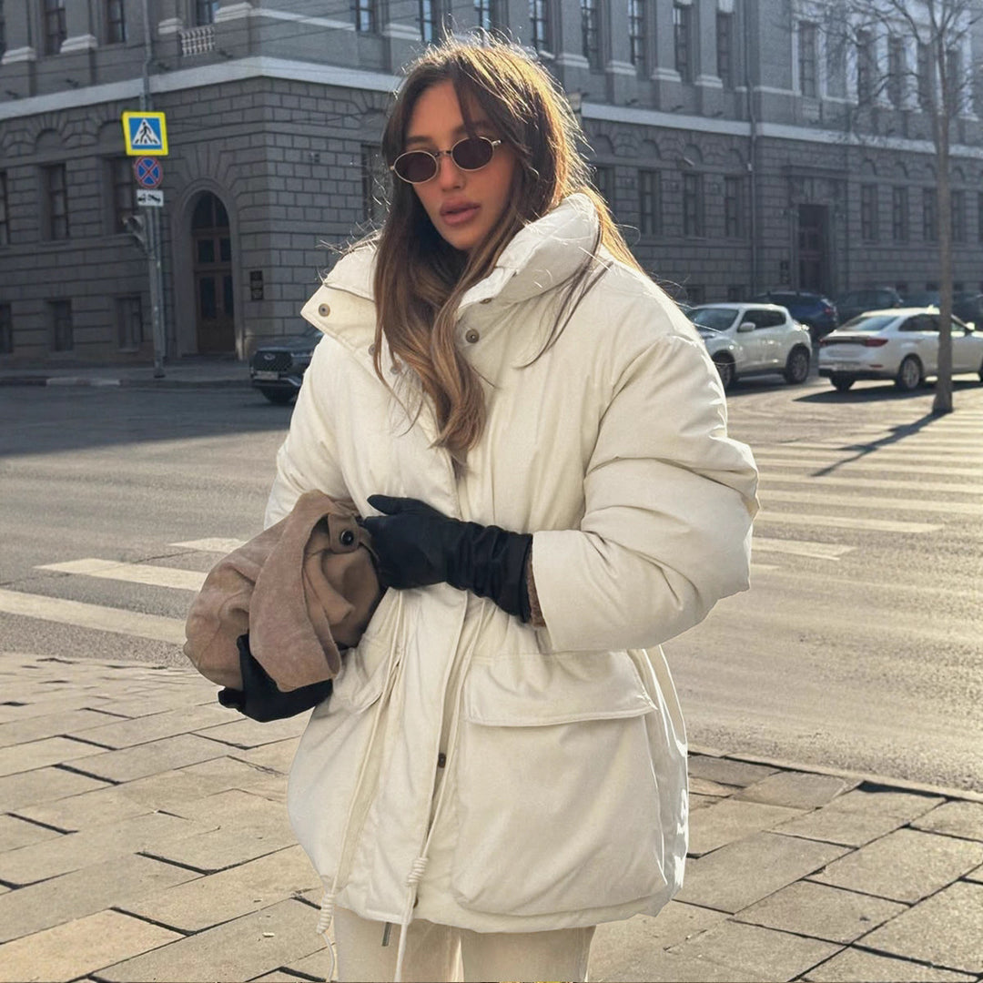 Kvinnors vinter dunjacka med hög krage och justerbart midjebälte Mirla-Eva Jonsson