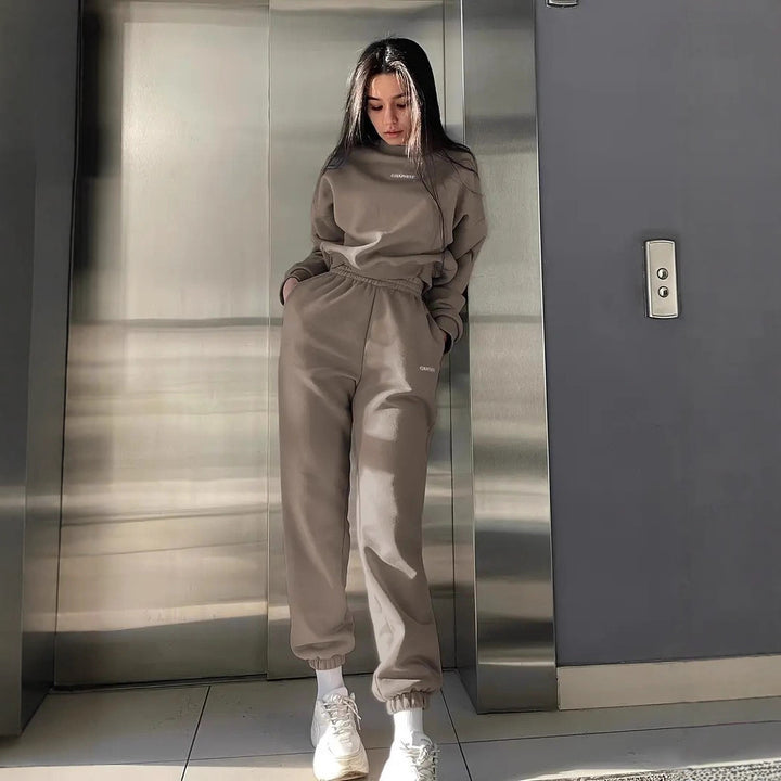 Kvinnotracksuit med mjukt innerfoder och elastisk passform Mirla-Eva Jonsson