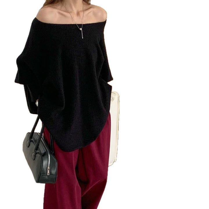 Kvinnotröja i oversized stickad design med en avslappnad passform och dramatiska ärmar Mirla-Eva Jonsson