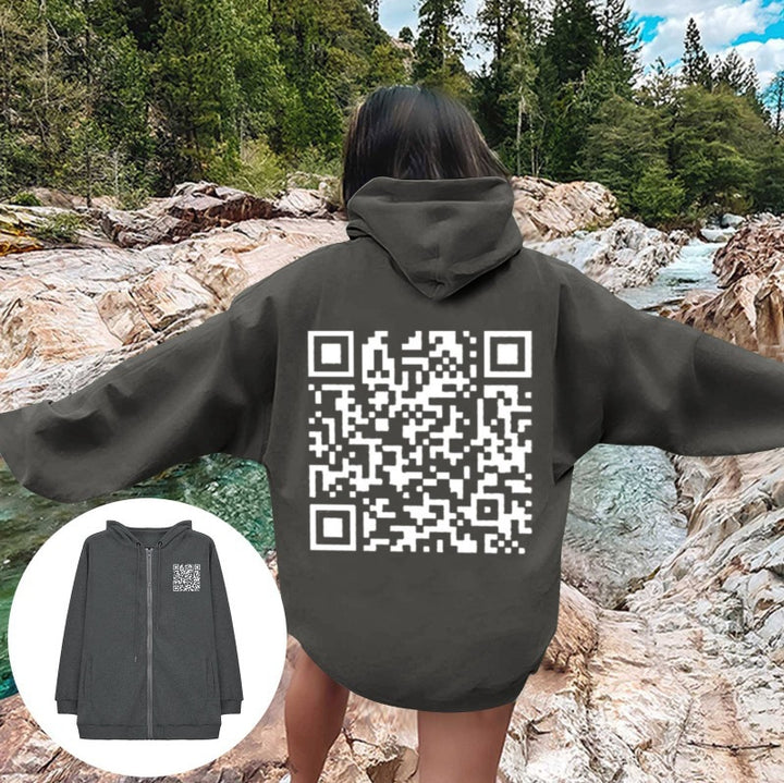 Kvinnotröja med huva och QR-koddesign i mjukt fleecematerial Mirla-Eva Jonsson