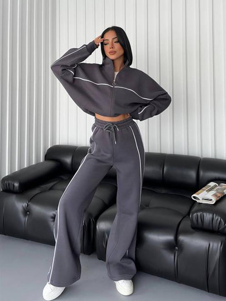 Kvinnot's sportiga casual jacka och byxset med moderna detaljer Mirla-Eva Jonsson