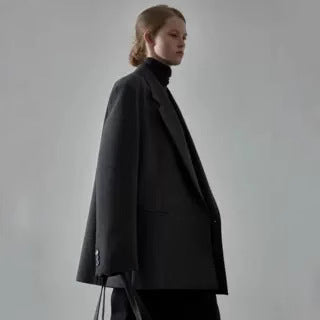 Kvinnoversized blazer i klassisk stil Mirla-Eva Jonsson