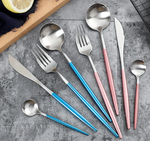 LUXUÖRSETT I ROSTFRITT STÅL 24-DELS GULD-SILVER BESTICKSET-Eva Jonsson
