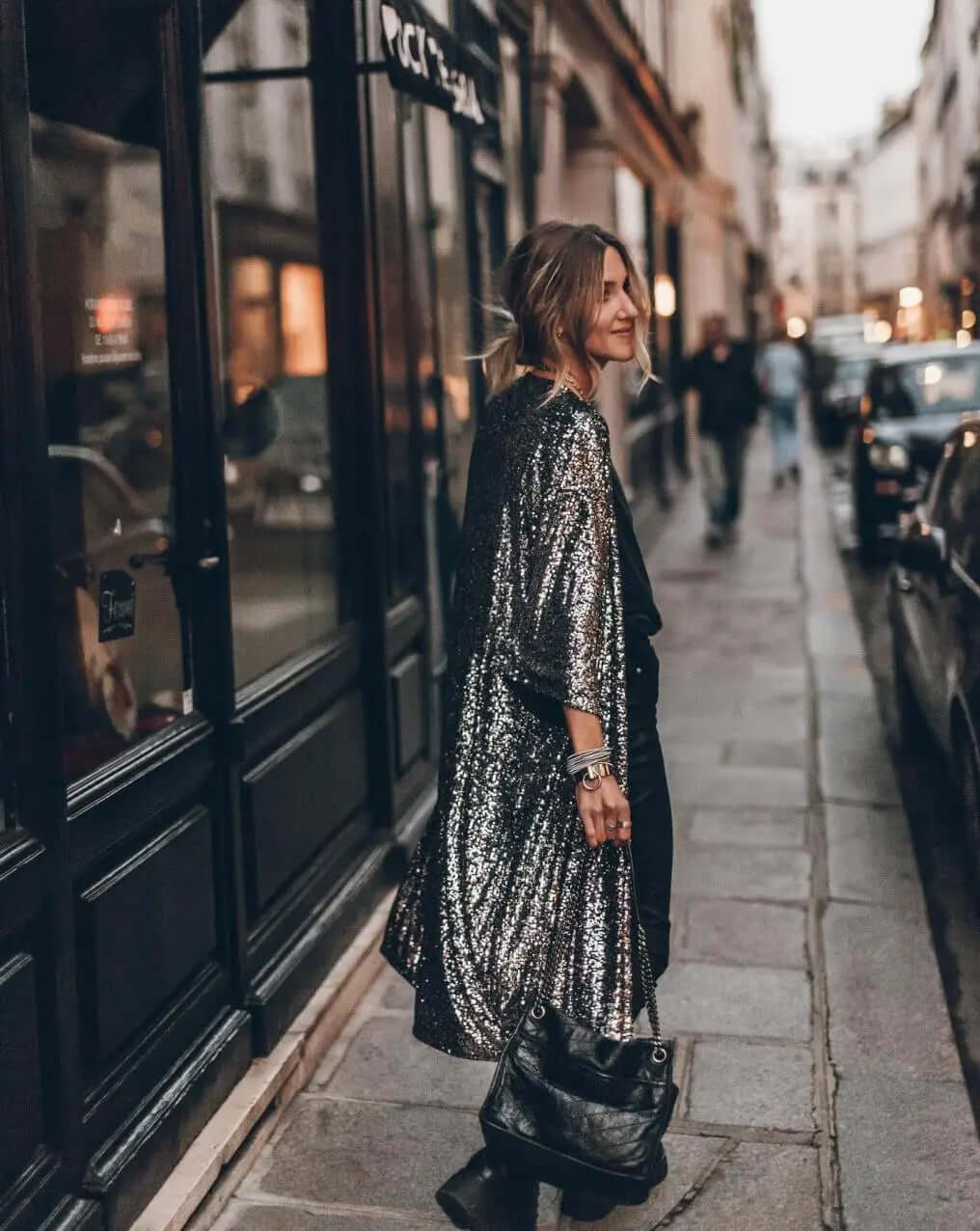 Lång paljettkimono – öppen fram – långa ärmar – glittrig kimono – glitterkofta-Eva Jonsson