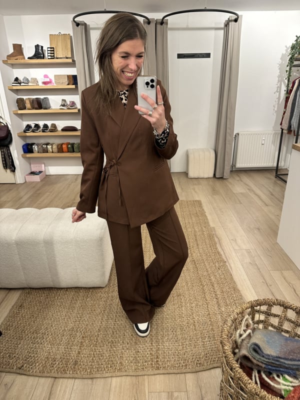 Linnekostym - omlott - vida ben - blazerset - tvådelat set för dam-Eva Jonsson