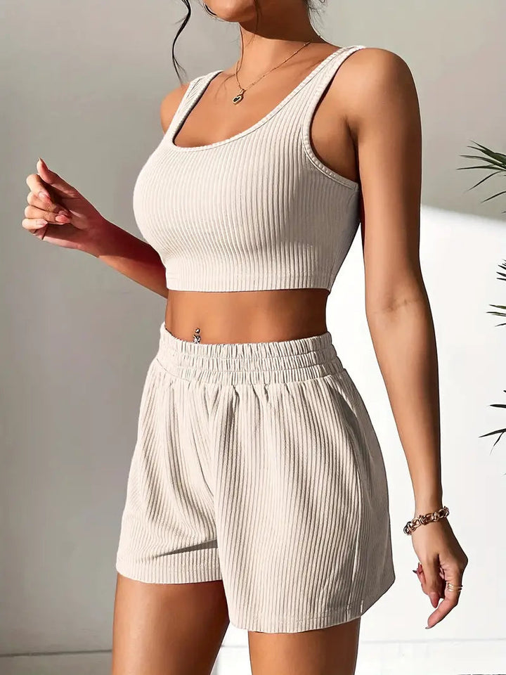 Loranne Sportig outfit | Ribbad topp och shorts för damer-Eva Jonsson