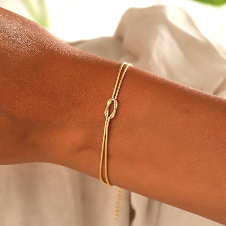 Love Knot-armband | Justerbart | Minimalistiskt | Guldarmband | Damarmband-Eva Jonsson