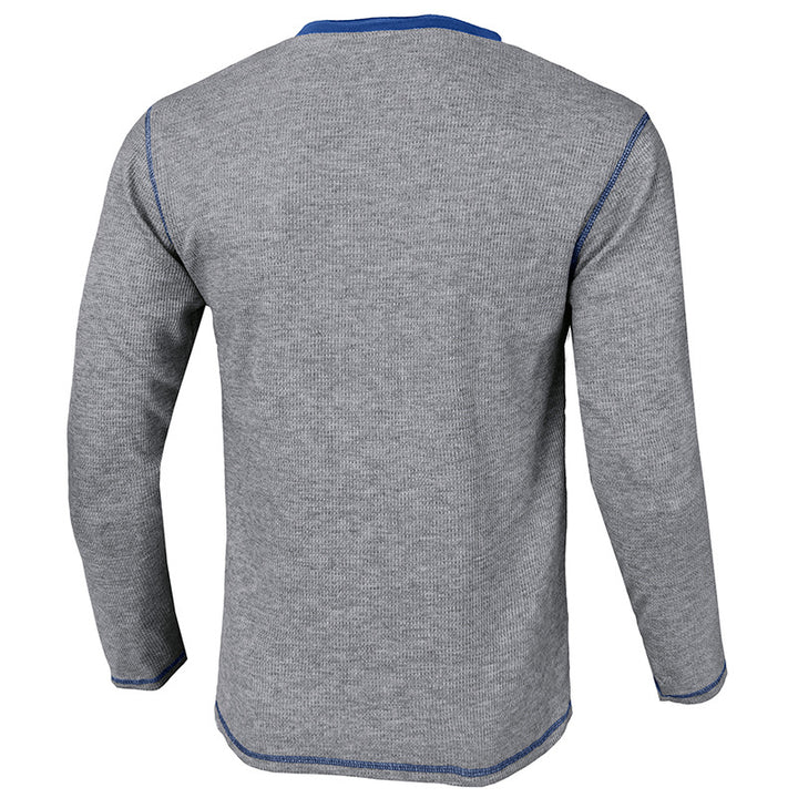 Mans långärmad henley skjorta med texturerad tyg och stiliga accenter Mirla-Eva Jonsson