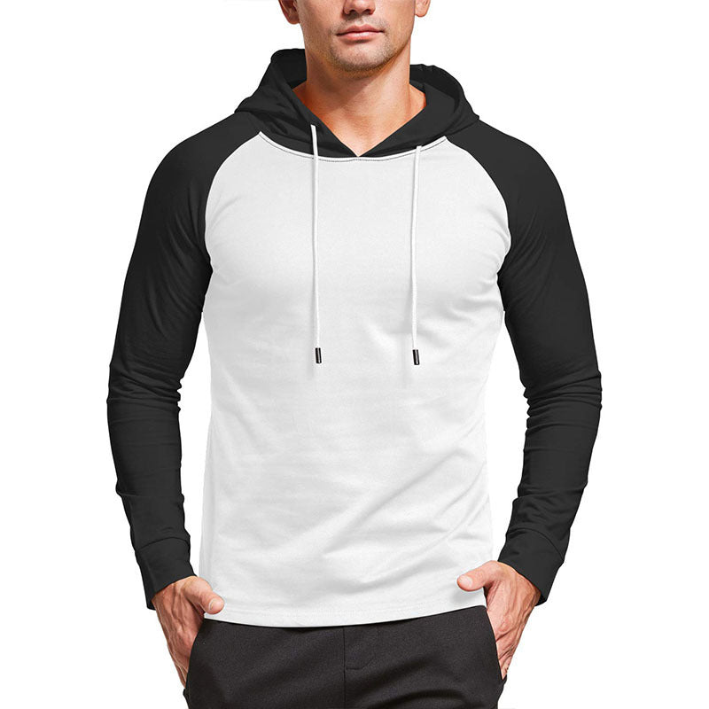 Mäns sportig hoodie med kontrasterande ärmar Mirla-Eva Jonsson