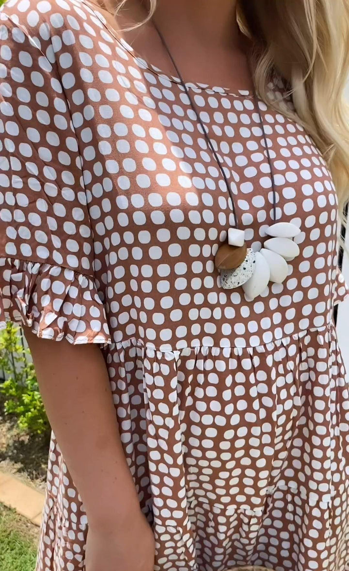 Midiklänning - Sommarklänning med kort ärm och prickar i A-linjeform för kvinnor-Eva Jonsson