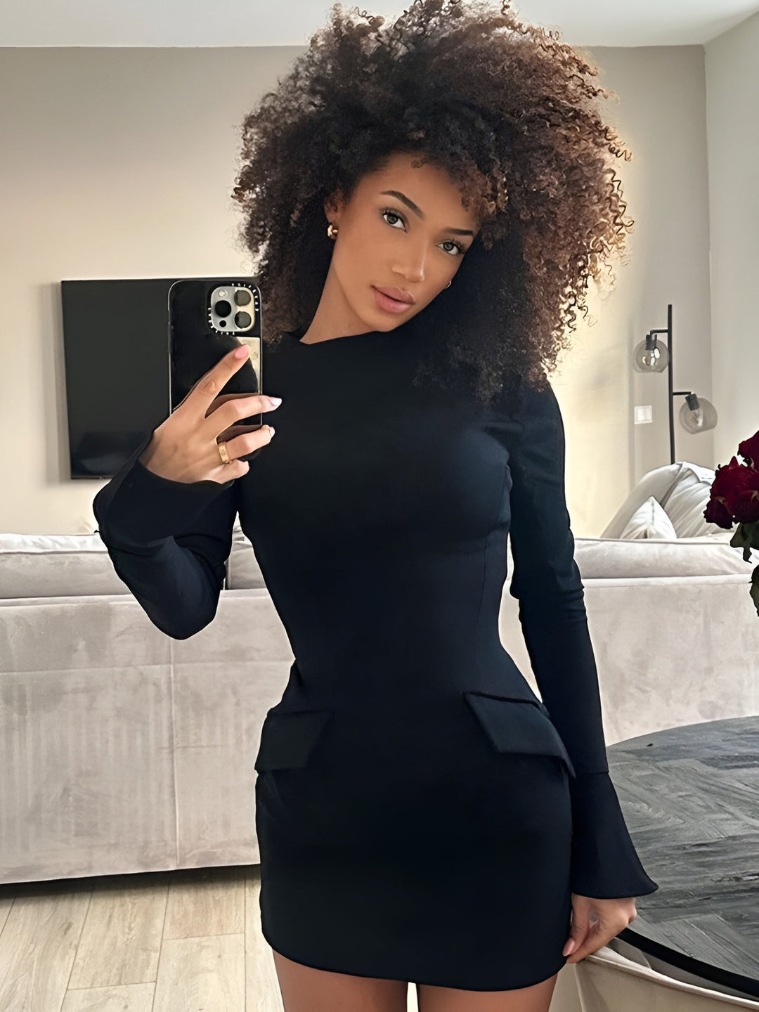 Miniklänning - Elegant långärmad bodyconklänning för kvinnor-Eva Jonsson