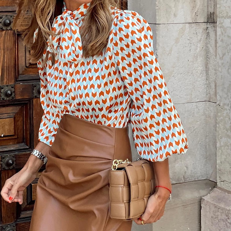 Mirjam Blusar | Snygg modern damblus med rosett-Eva Jonsson