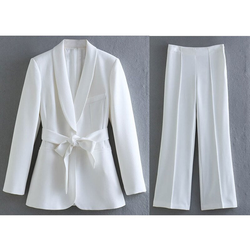 Mirla | 2-delad damdräkt Elegant blazer med bälte och matchande byxa-Eva Jonsson