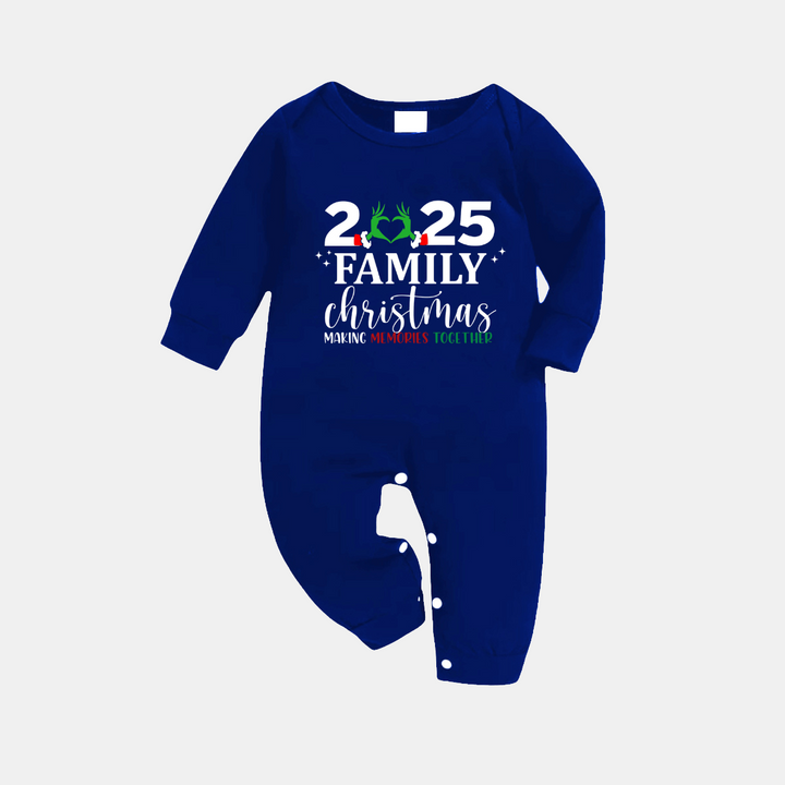 Mirla | 2025 Familj Jul Text Tryckt Blå och Vit Rutig Familje Passande Pyjamas-Eva Jonsson