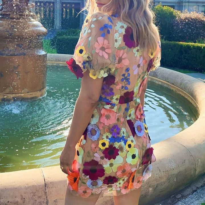 Mirla | 3D-blommor-bodycon-lanternärm-broderad klänning-Eva Jonsson